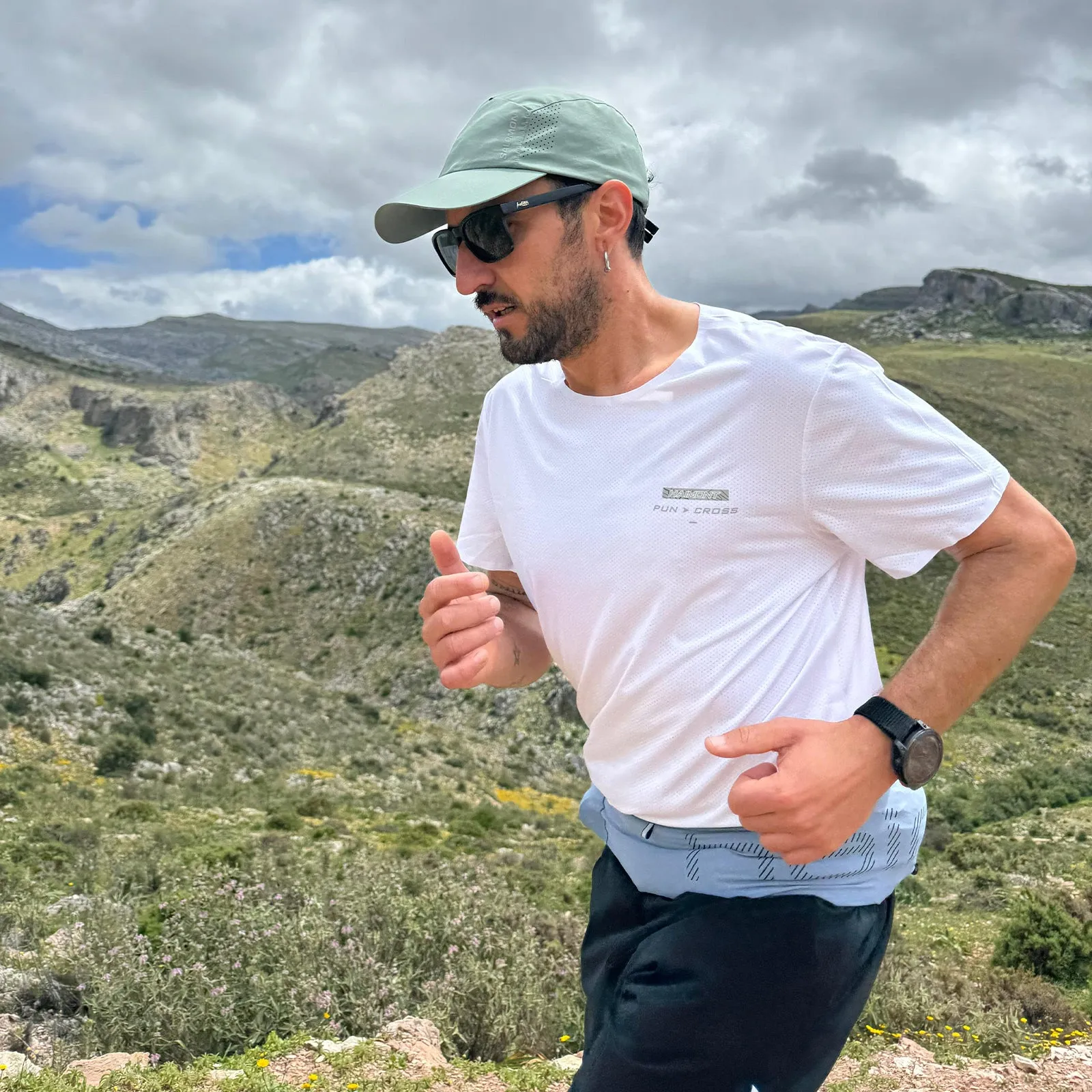 Lightweight Trail Running Waist Belt  Unleash Your Peak Performance